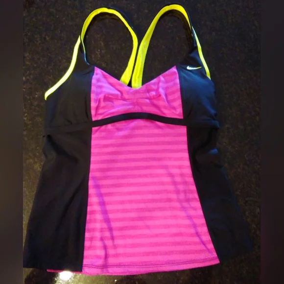 New Nike Swim Tank - Picture 3 of 4